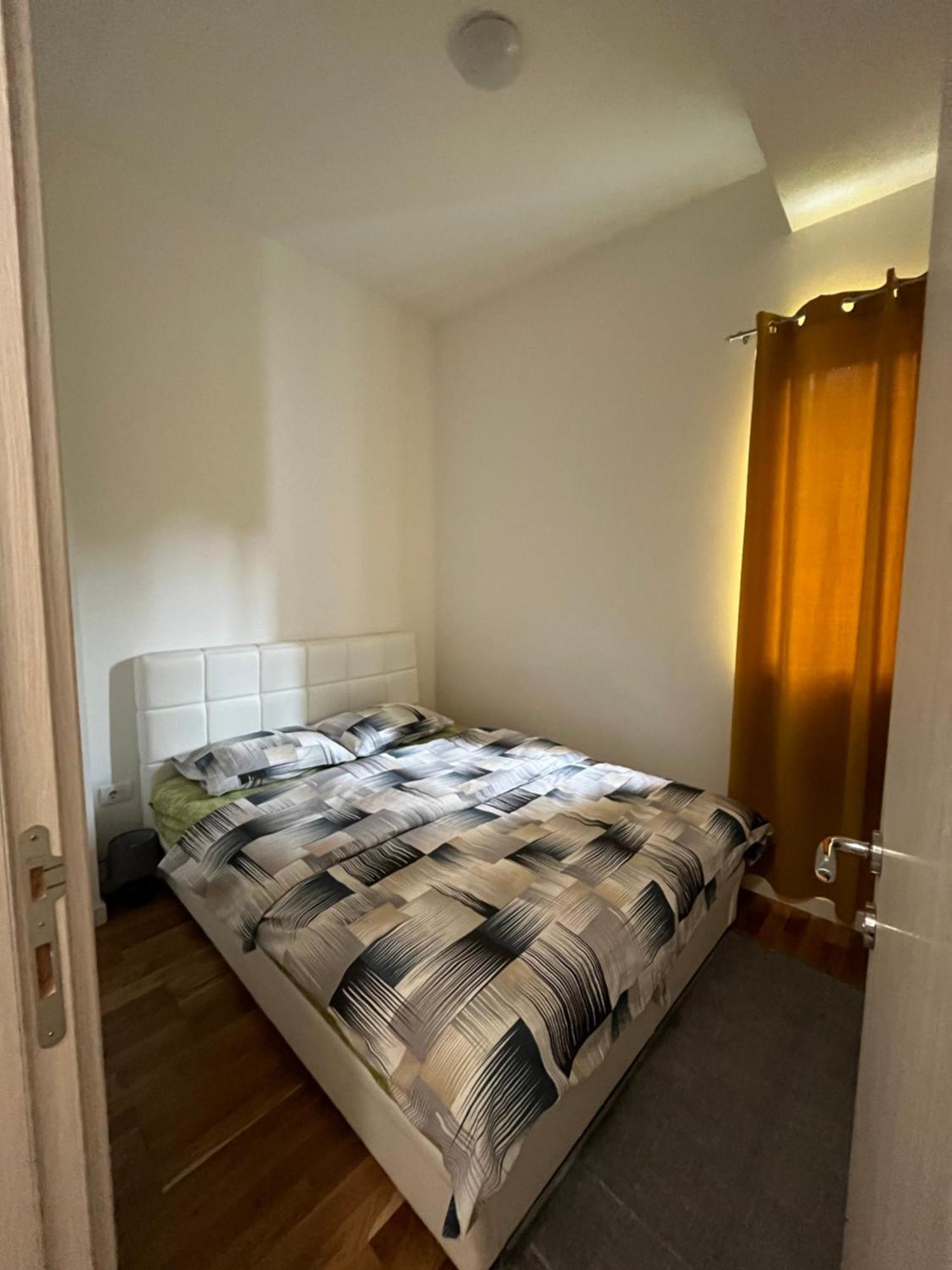 Apartment Dora Cetinje Kültér fotó